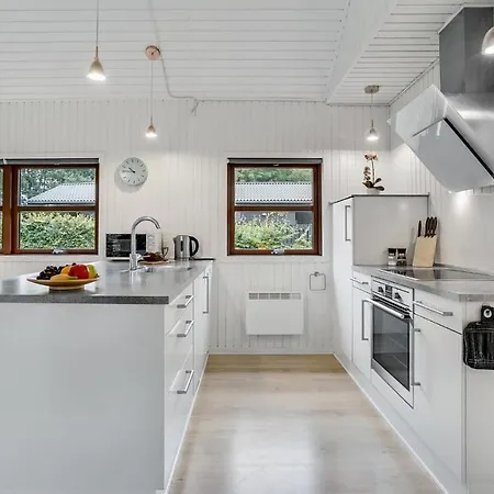 Cozy In Haderslev With Kitchen *