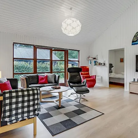 Holiday home Cozy In Haderslev With Kitchen
