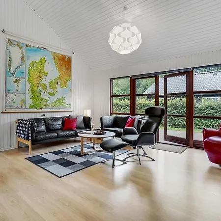 Cozy In Haderslev With Kitchen Holiday home Kelstrup